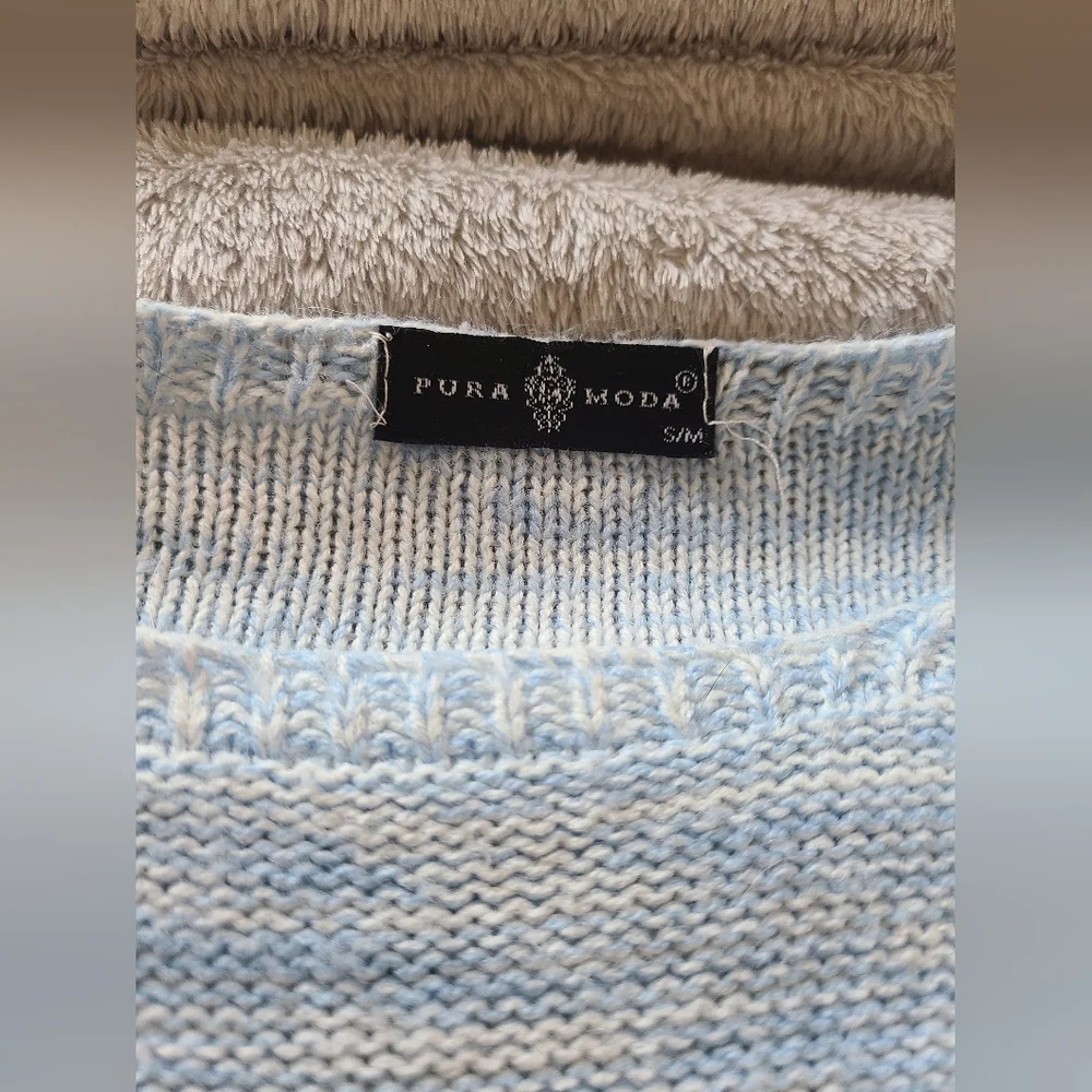 Women's Blue Fox Sweater - Picture 12 of 12